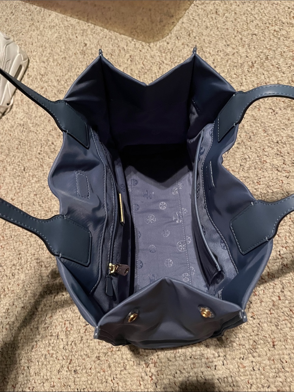Tory Burch Small Ella Tote - Picture 4 of 9